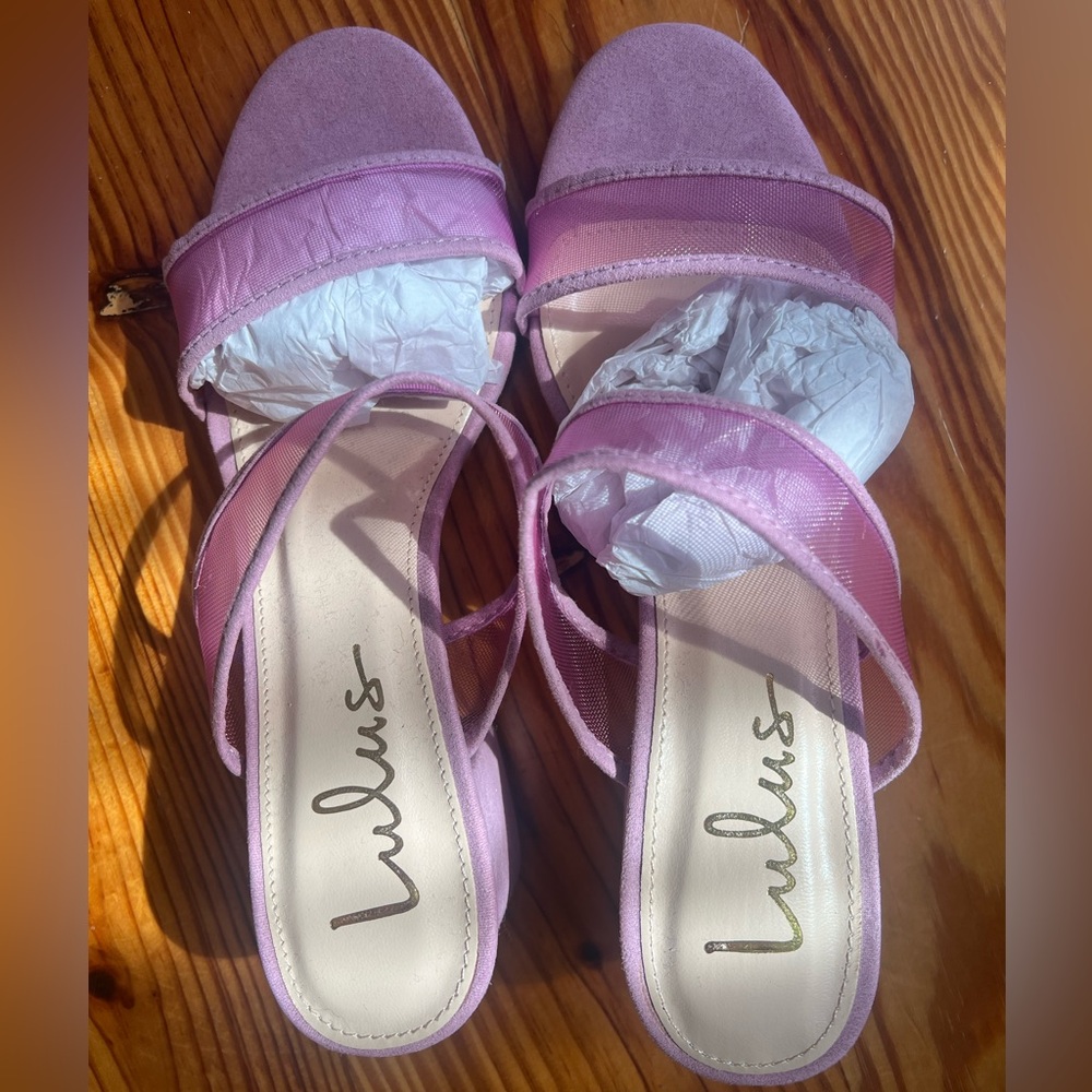 Lulu’s see through heel